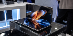 Fold mobile